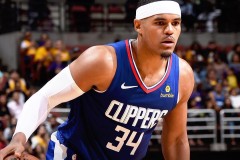 东契奇独行侠三双神迹震撼NBA，挑战顶级强队寻求突破